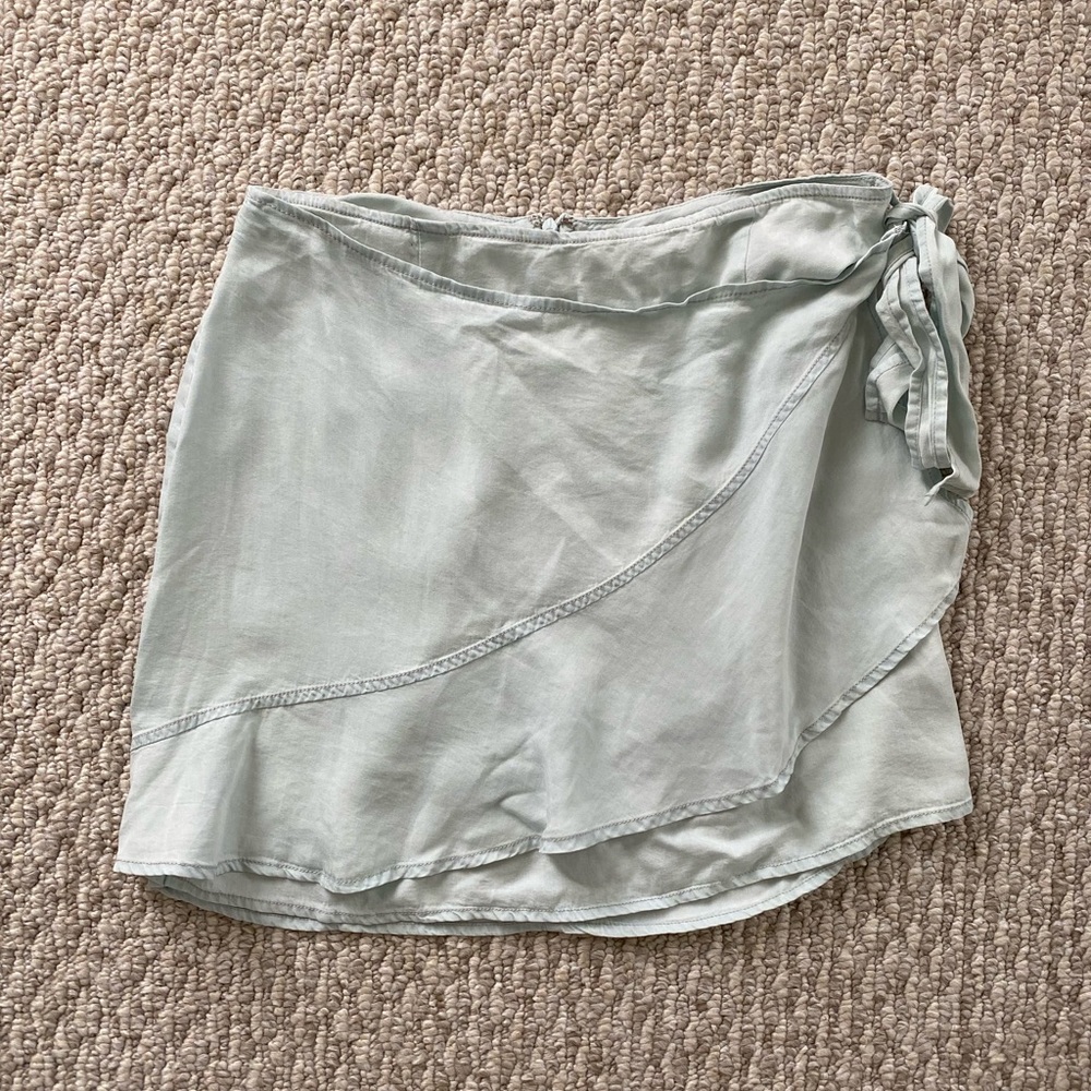 NWT Vici Chambray Wrap Skirt